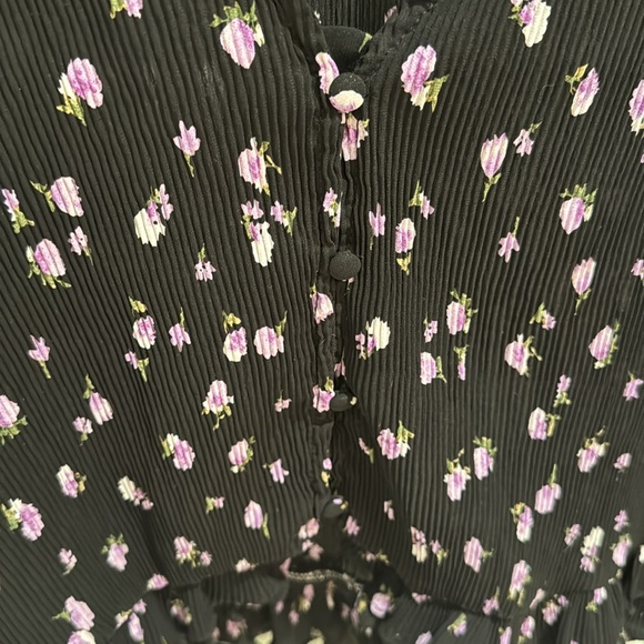 Zara black floral v neck blouse with ruffled waist EUC - Picture 3 of 6